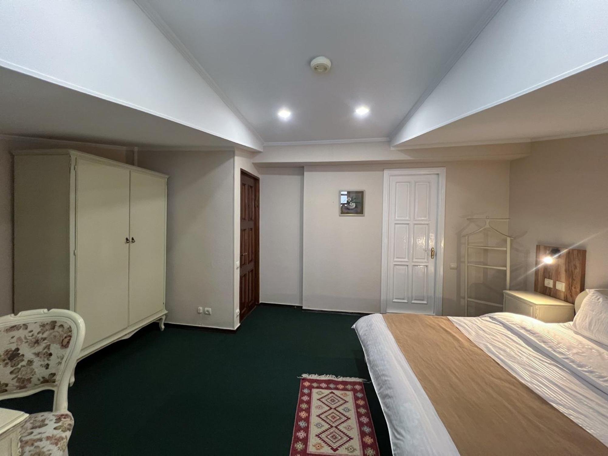 Madera Hotel Tbilisi Ngoại thất bức ảnh